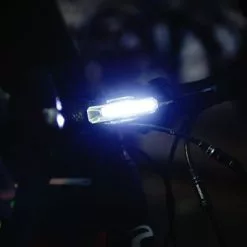 Éclairage Vélo Avant Rechargeable USB Ultratorch Slimline Oxford -Promos REMORQUES VÉLO Magasin eclairage velo avant rechargeable usb ultratorch slimline oxford full 2