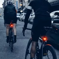 Eclairage Vélo Led Rechargeable Arrière 37 Lumens Curve Bookman 15 Eclairage Vélo Led Rechargeable Arrière 37 Lumens Curve Bookman -Promos REMORQUES VÉLO Magasin eclairage velo led rechargeable arriere 37 lumens curve bookman full 6