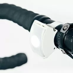 Eclairage Vélo Led Rechargeable Avant 220 Lumens Curve Bookman -Promos REMORQUES VÉLO Magasin eclairage velo led rechargeable avant 220 lumens curve bookman full 4