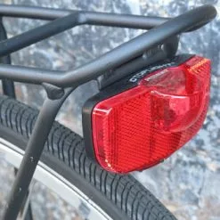 Busch-mueller Feu Vélo Pour Porte Bagage DToplight Permanent -Promos REMORQUES VÉLO Magasin feu velo pour porte bagage dtoplight permanent full 3