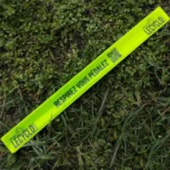 Goodie : Bracelet De Sécurité Réfléchissant LeCyclo.com -Promos REMORQUES VÉLO Magasin goodie bracelet de securite reflechissant lecyclo com full 3