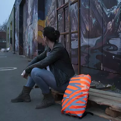 Housse De Sac à Dos Vélo Orange Haute Visibilité Berlin Wowow 20-25L 5 Housse De Sac à Dos Vélo Orange Haute Visibilité Berlin Wowow 20-25L – Image 3