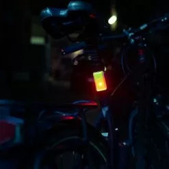 Lampe De Signalisation 2 LEDs Pour Cycliste ClipLight Wowow 11 Lampe De Signalisation 2 LEDs Pour Cycliste ClipLight Wowow -Promos REMORQUES VÉLO Magasin lampe de signalisation 2 leds pour cycliste cliplight wowow full 5