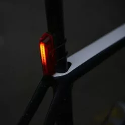 Phare Arrière Vélo Rechargeable USB Slimline Ultratorch Oxford -Promos REMORQUES VÉLO Magasin phare arriere velo rechargeable usb slimline ultratorch oxford full 4