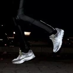 Spray Réfléchissant Pour Vélo Et Accessoires Reflective Spray -Promos REMORQUES VÉLO Magasin spray reflechissant pour velo et accessoires reflective spray full 4